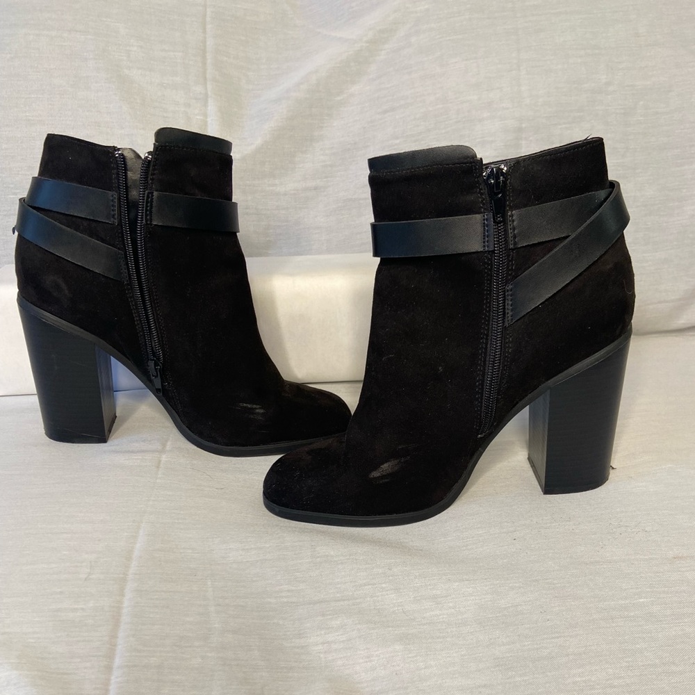 SH-001 Izabella Rue black boots (suede like)